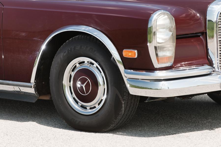  Mercedes-Benz 600 SWB Sedan 1970 года  (фото 9 из 18)